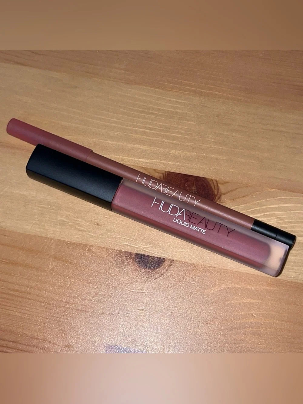HUDA BEAUTY Liquid Matte Lipstick & Lip Liner - Dusty Rose Mauve
